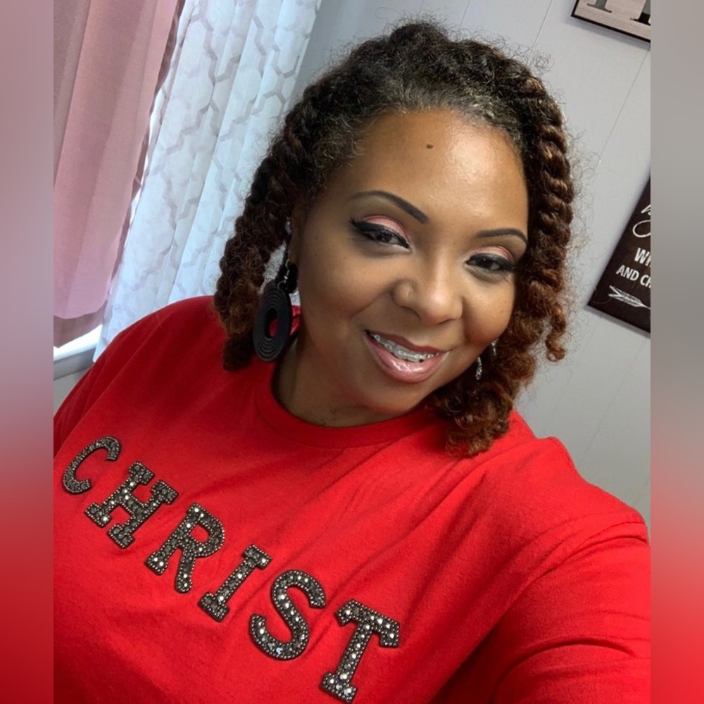 Meet your Posher, Cynthia
